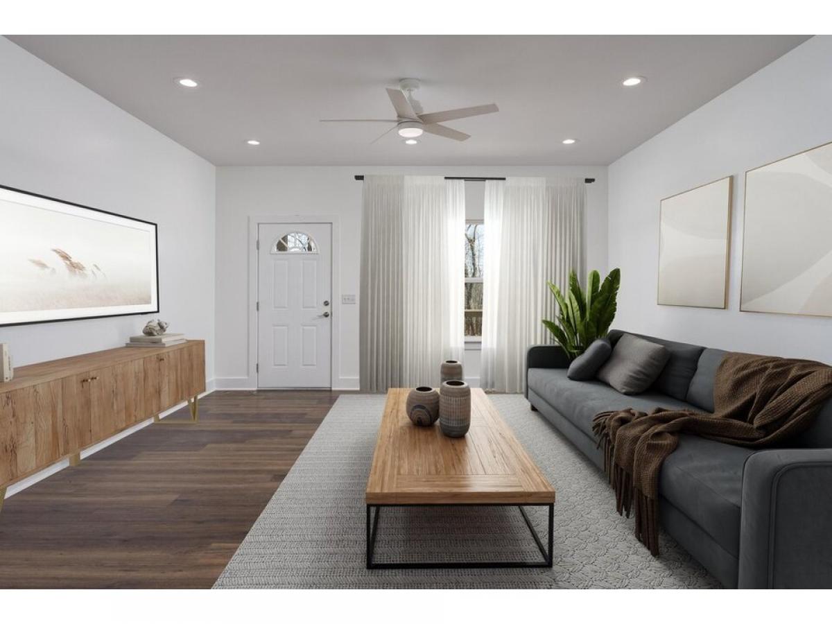 Picture of Home For Sale in Soddy Daisy, Tennessee, United States