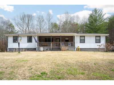 Home For Sale in Dayton, Tennessee