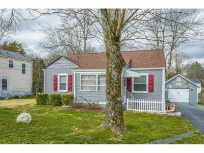 Home For Sale in Fort Oglethorpe, Georgia