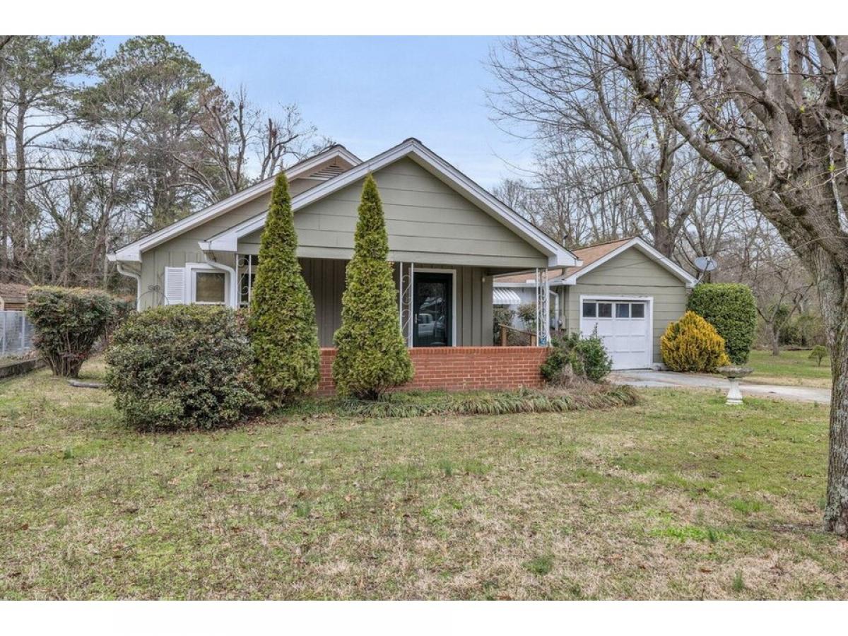 Picture of Home For Sale in Lafayette, Georgia, United States