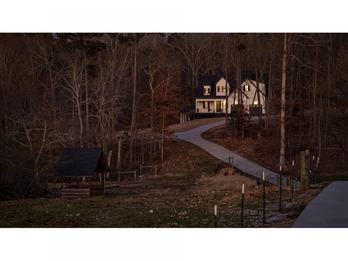 Picture of Home For Sale in Ringgold, Georgia, United States