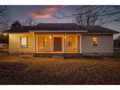 Home For Sale in Hixson, Tennessee