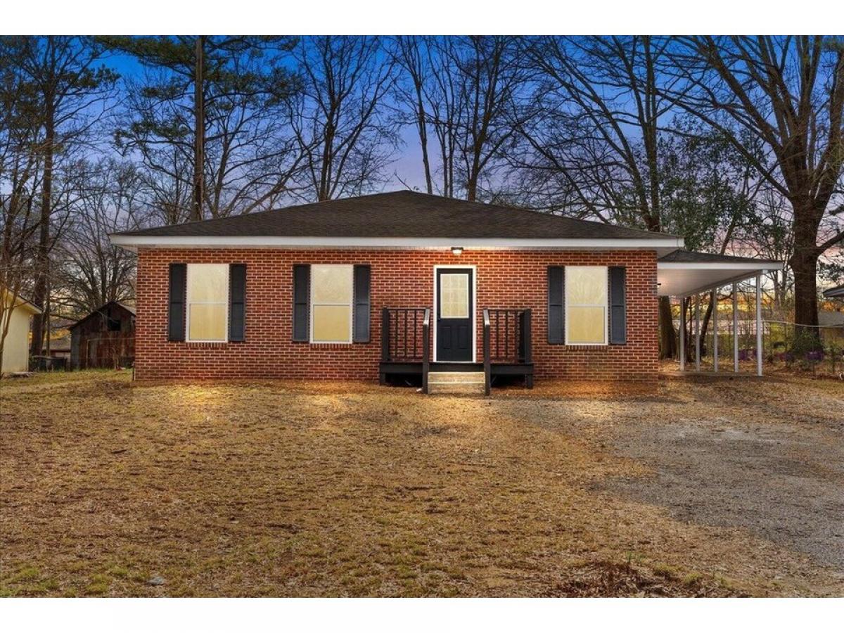 Picture of Home For Sale in Dalton, Georgia, United States