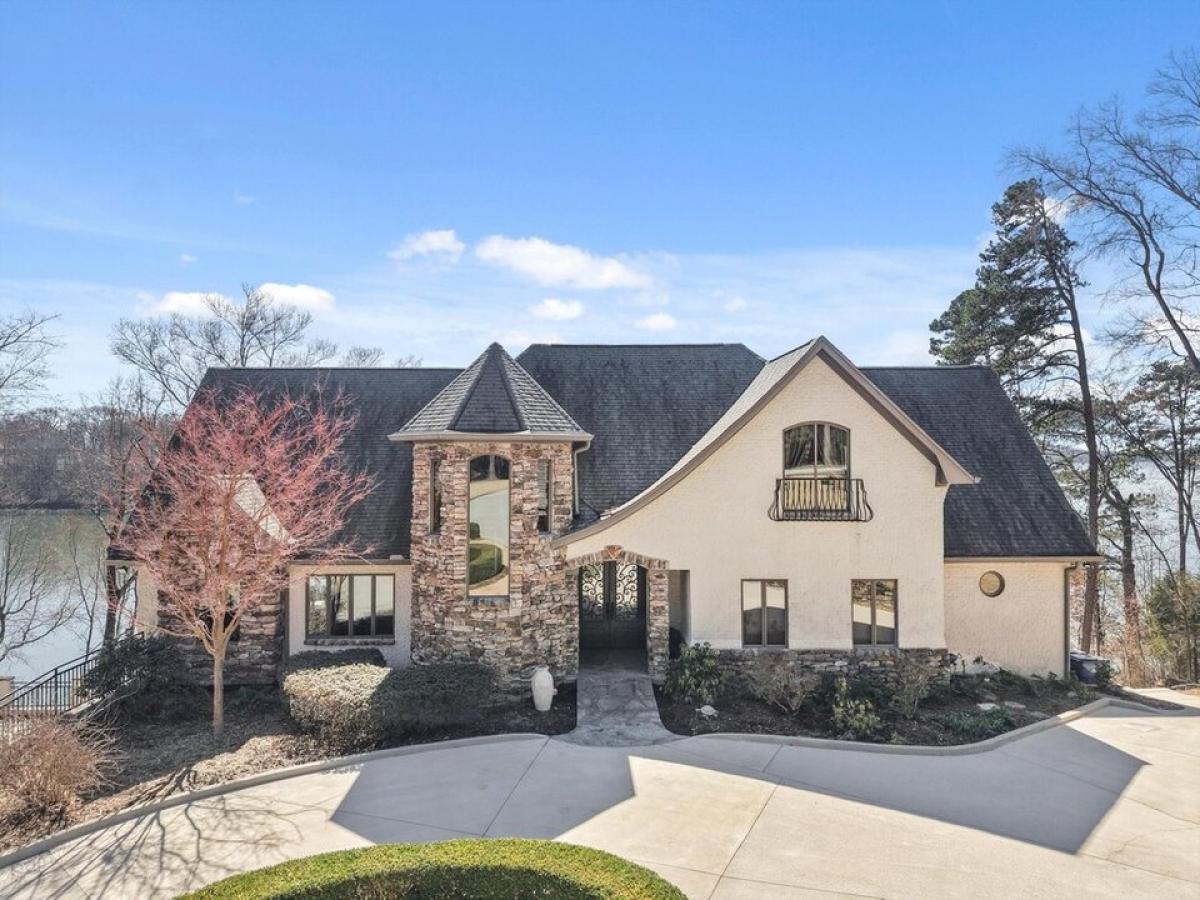 Picture of Home For Sale in Soddy Daisy, Tennessee, United States