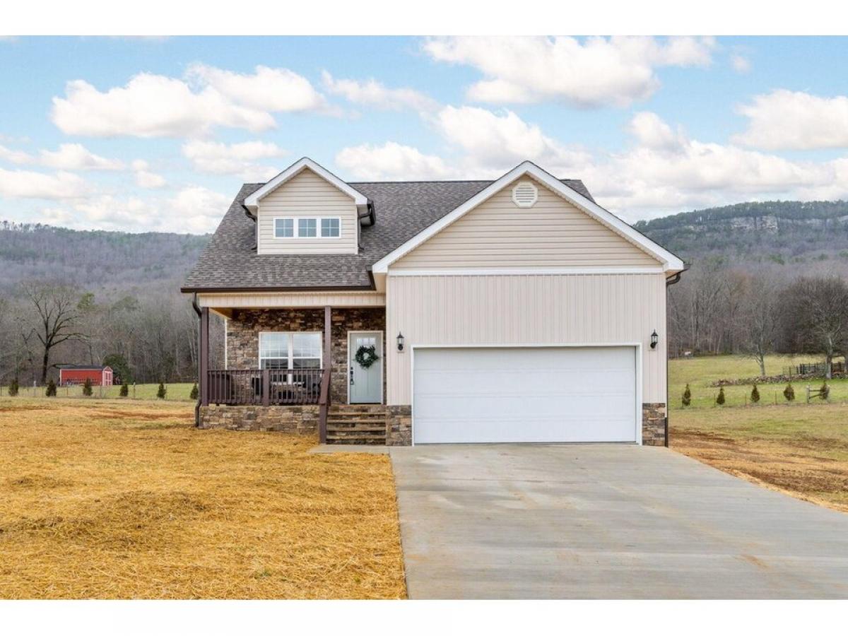 Picture of Home For Sale in Dunlap, Tennessee, United States