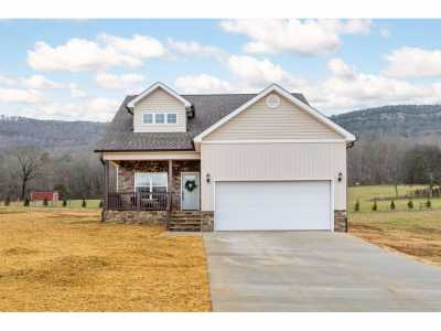 Home For Sale in Dunlap, Tennessee