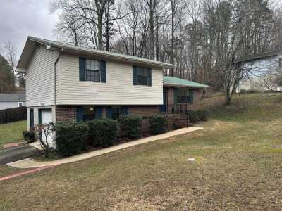 Home For Sale in Ringgold, Georgia