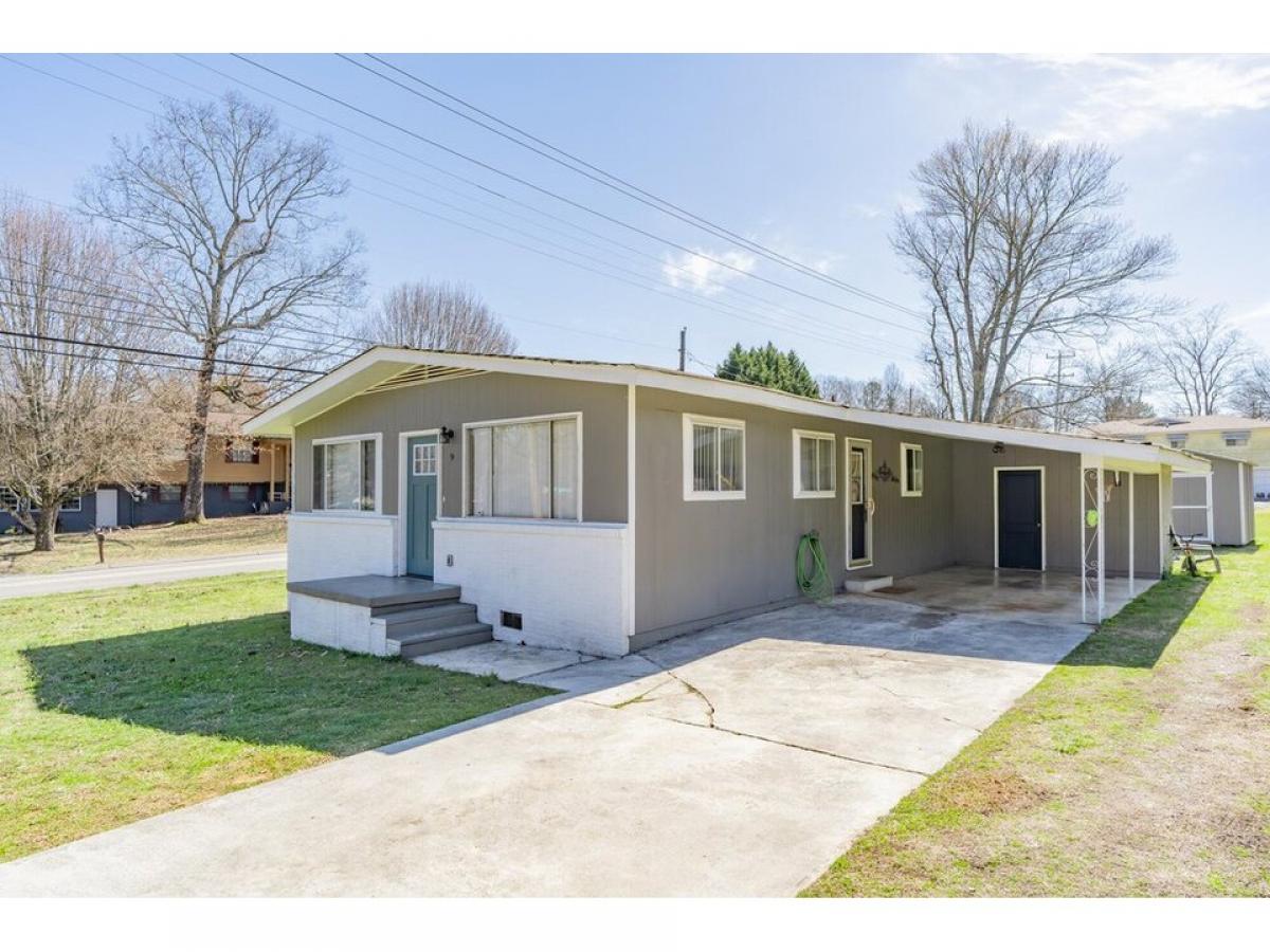 Picture of Home For Sale in Rossville, Georgia, United States