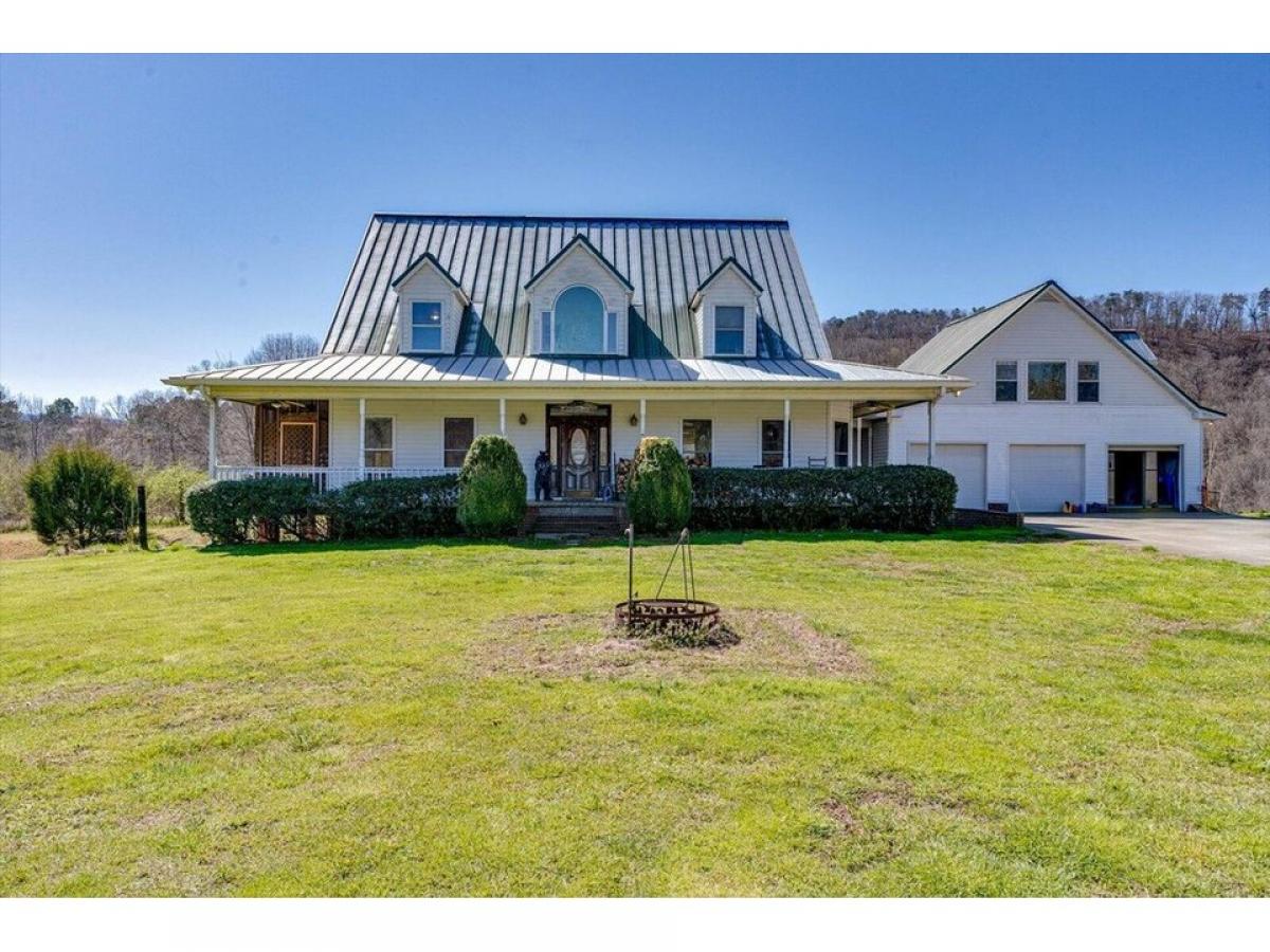 Picture of Home For Sale in Lafayette, Georgia, United States