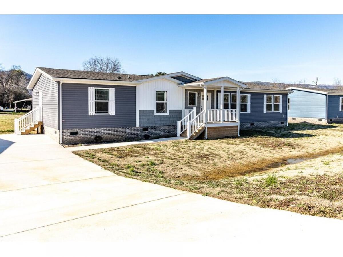 Picture of Home For Sale in Dunlap, Tennessee, United States