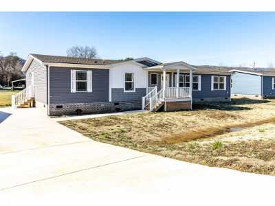 Home For Sale in Dunlap, Tennessee