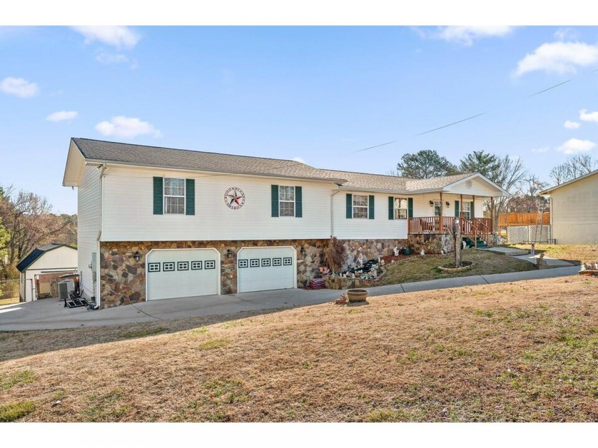 Picture of Home For Sale in Ringgold, Georgia, United States
