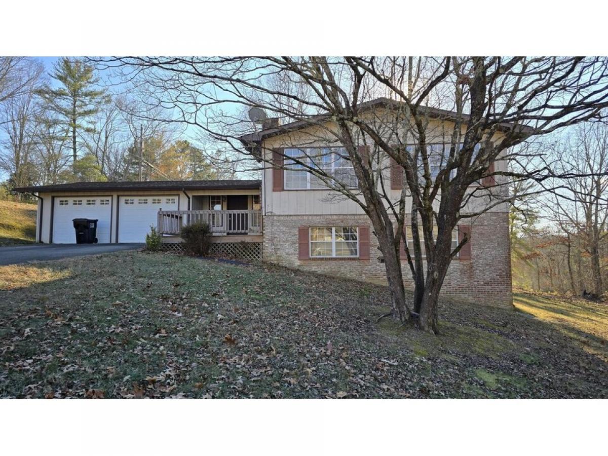 Picture of Home For Sale in Dunlap, Tennessee, United States