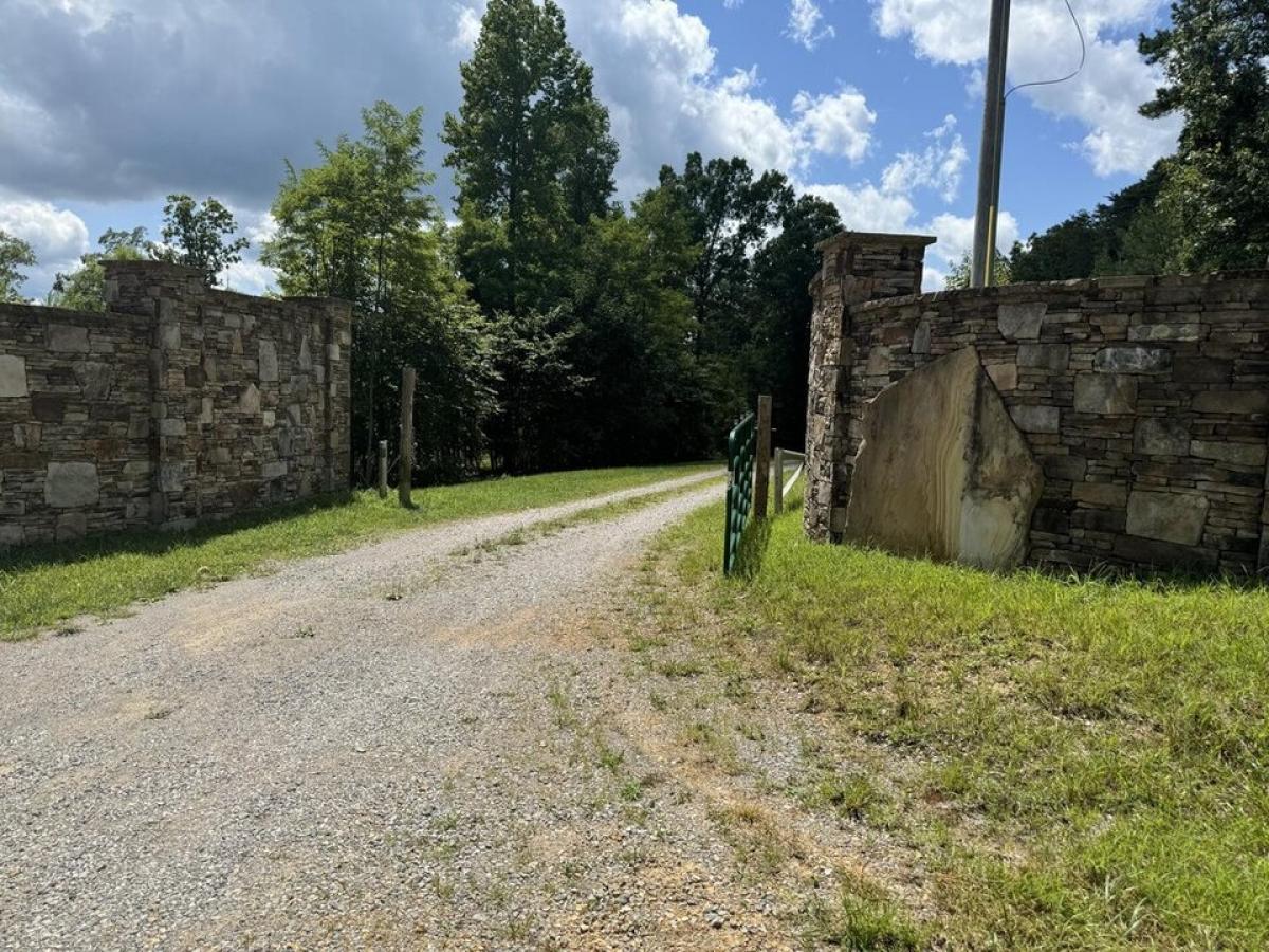 Picture of Residential Land For Sale in Pikeville, Tennessee, United States