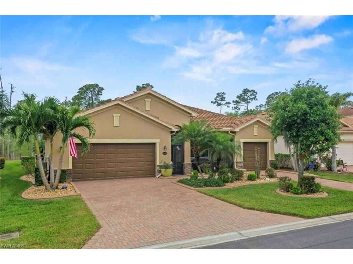 Picture of Home For Sale in Estero, Florida, United States