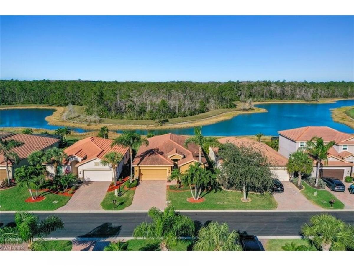 Picture of Home For Sale in Estero, Florida, United States