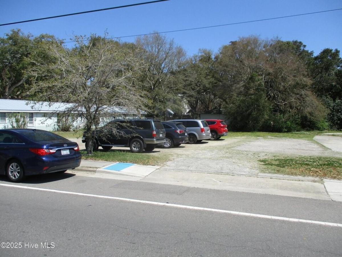 Picture of Home For Sale in Southport, North Carolina, United States