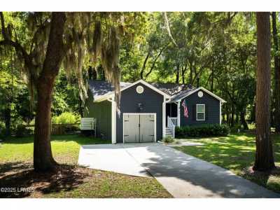 Home For Sale in Saint Helena Island, South Carolina