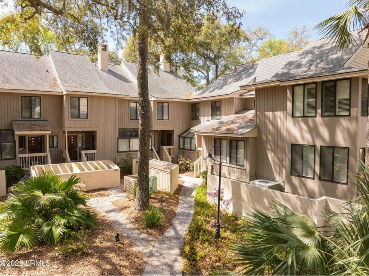 Picture of Home For Sale in Hilton Head Island, South Carolina, United States