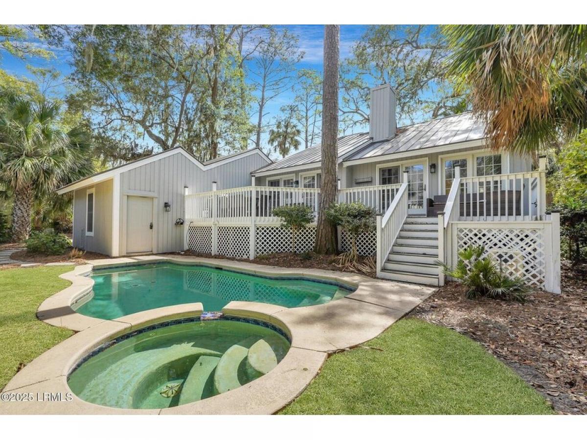 Picture of Home For Sale in Hilton Head Island, South Carolina, United States