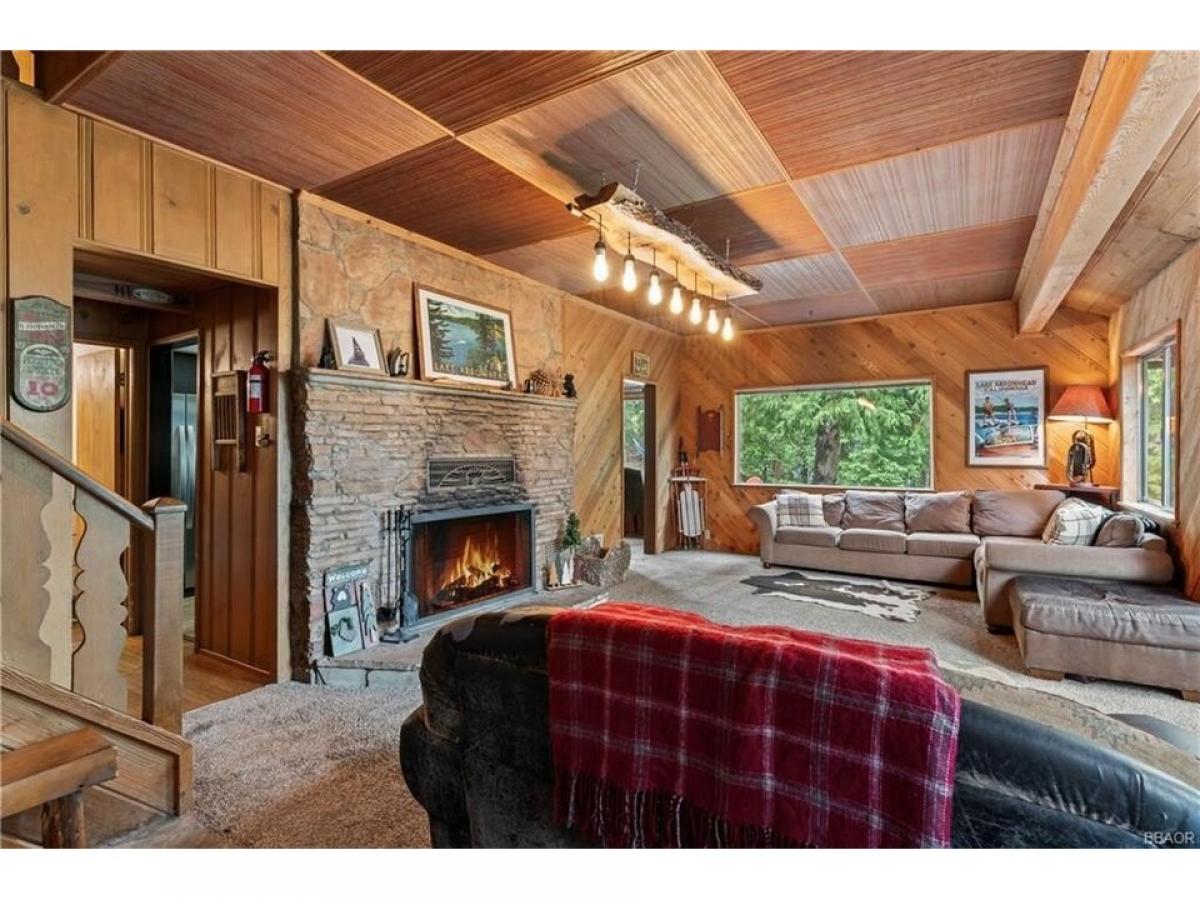 Picture of Home For Sale in Lake Arrowhead, California, United States