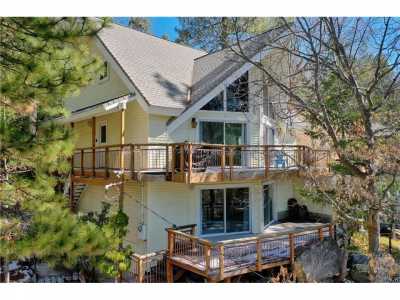 Home For Sale in Lake Arrowhead, California