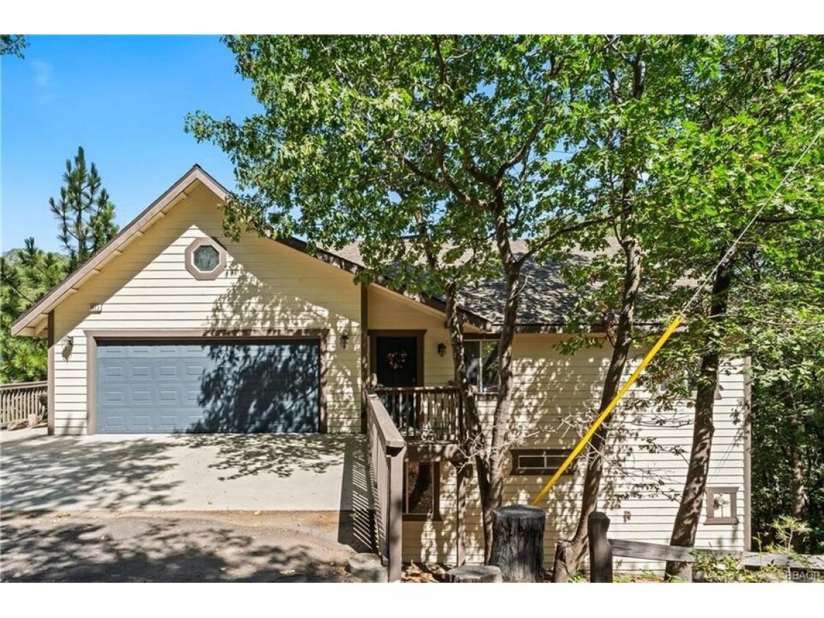 Picture of Home For Sale in Lake Arrowhead, California, United States