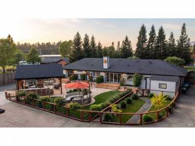 Home For Sale in Penngrove, California