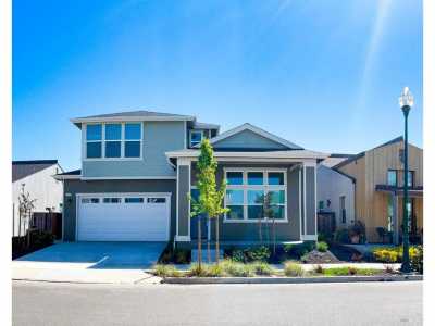 Home For Sale in Windsor, California