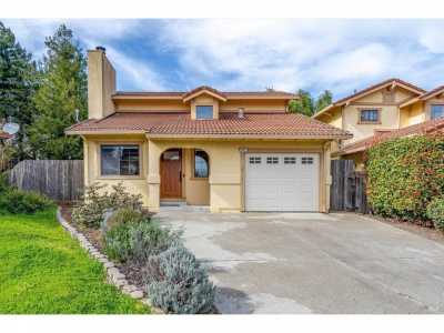 Home For Sale in Rohnert Park, California
