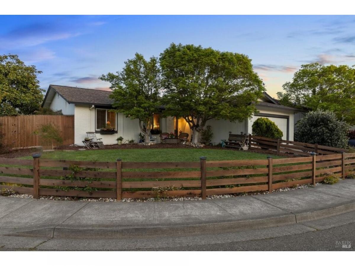 Picture of Home For Sale in Rohnert Park, California, United States