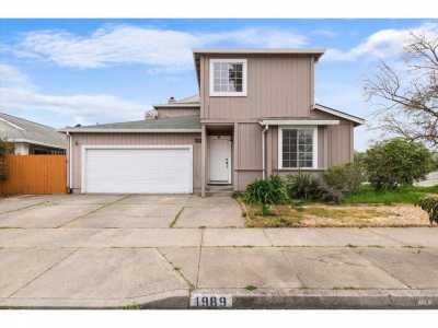 Home For Sale in Santa Rosa, California