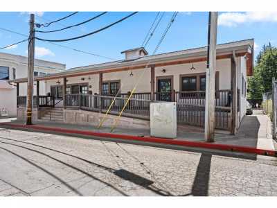 Home For Sale in Willits, California