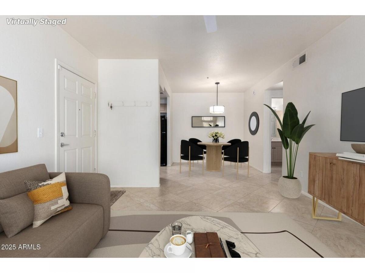 Picture of Home For Sale in Paradise Valley, Arizona, United States