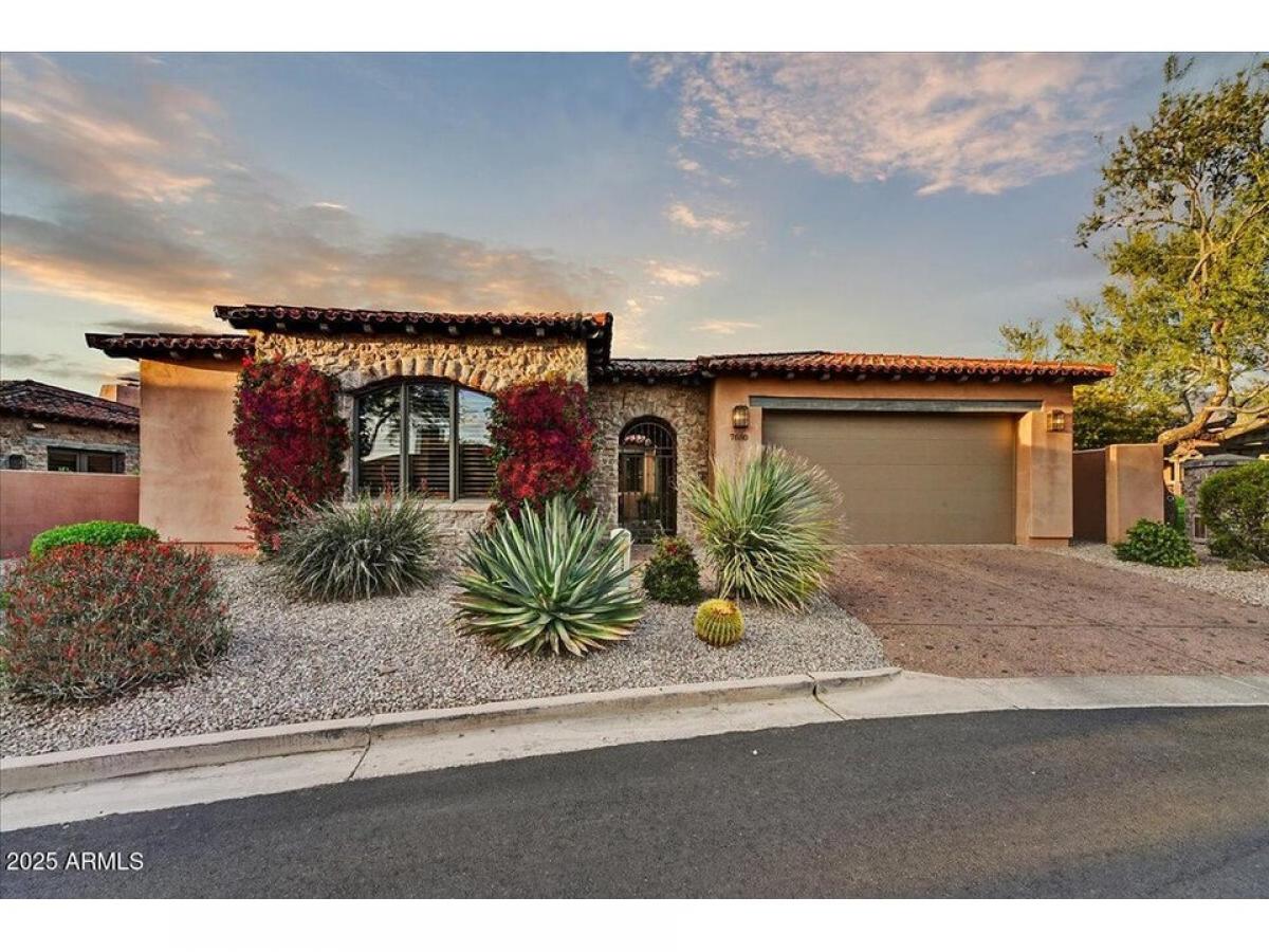 Picture of Home For Sale in Gold Canyon, Arizona, United States