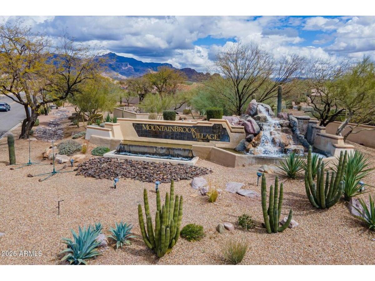 Picture of Home For Sale in Gold Canyon, Arizona, United States