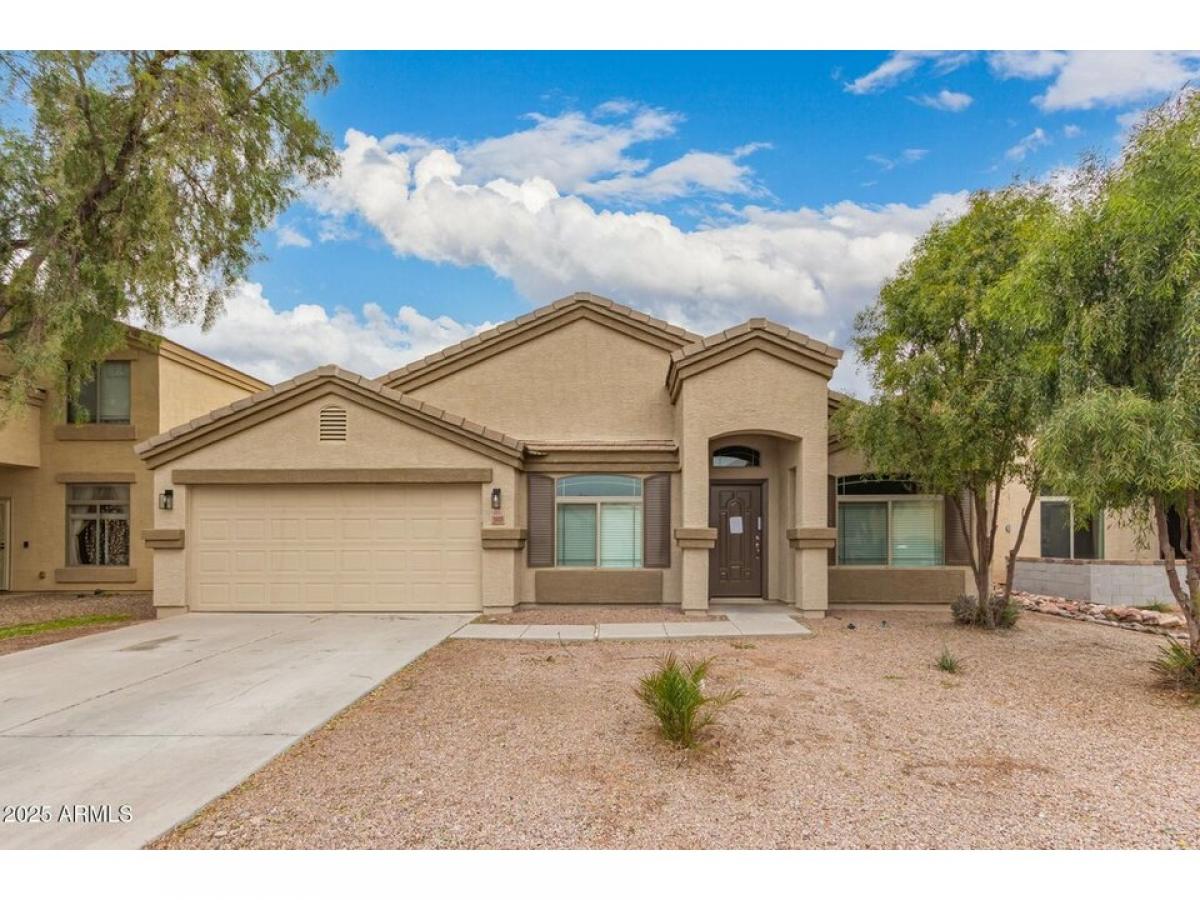 Picture of Home For Sale in Maricopa, Arizona, United States
