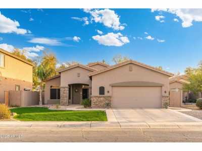 Home For Sale in Chandler, Arizona