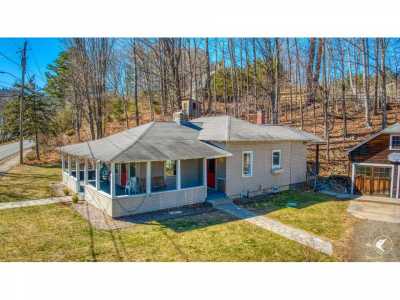 Home For Sale in Elizabethtown, New York