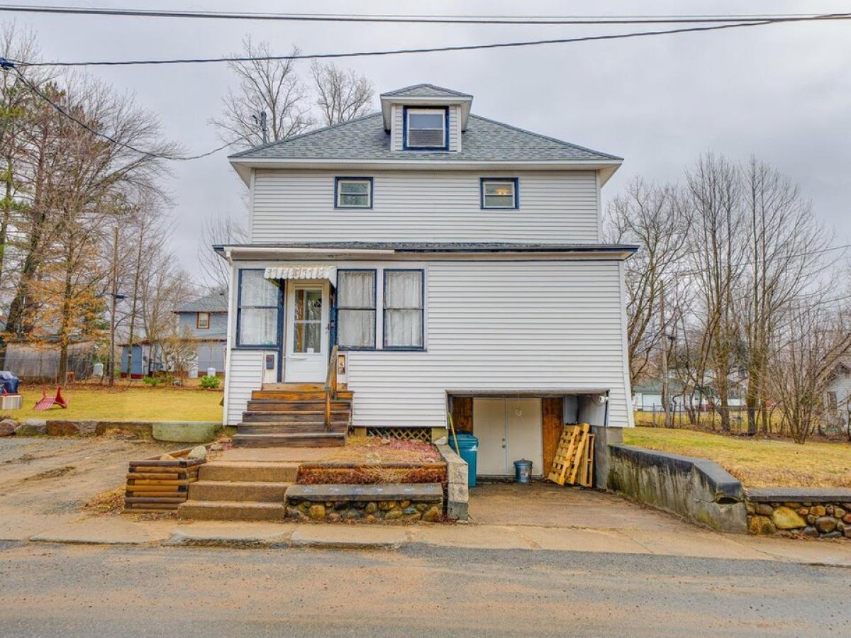 Picture of Home For Sale in Tupper Lake, New York, United States