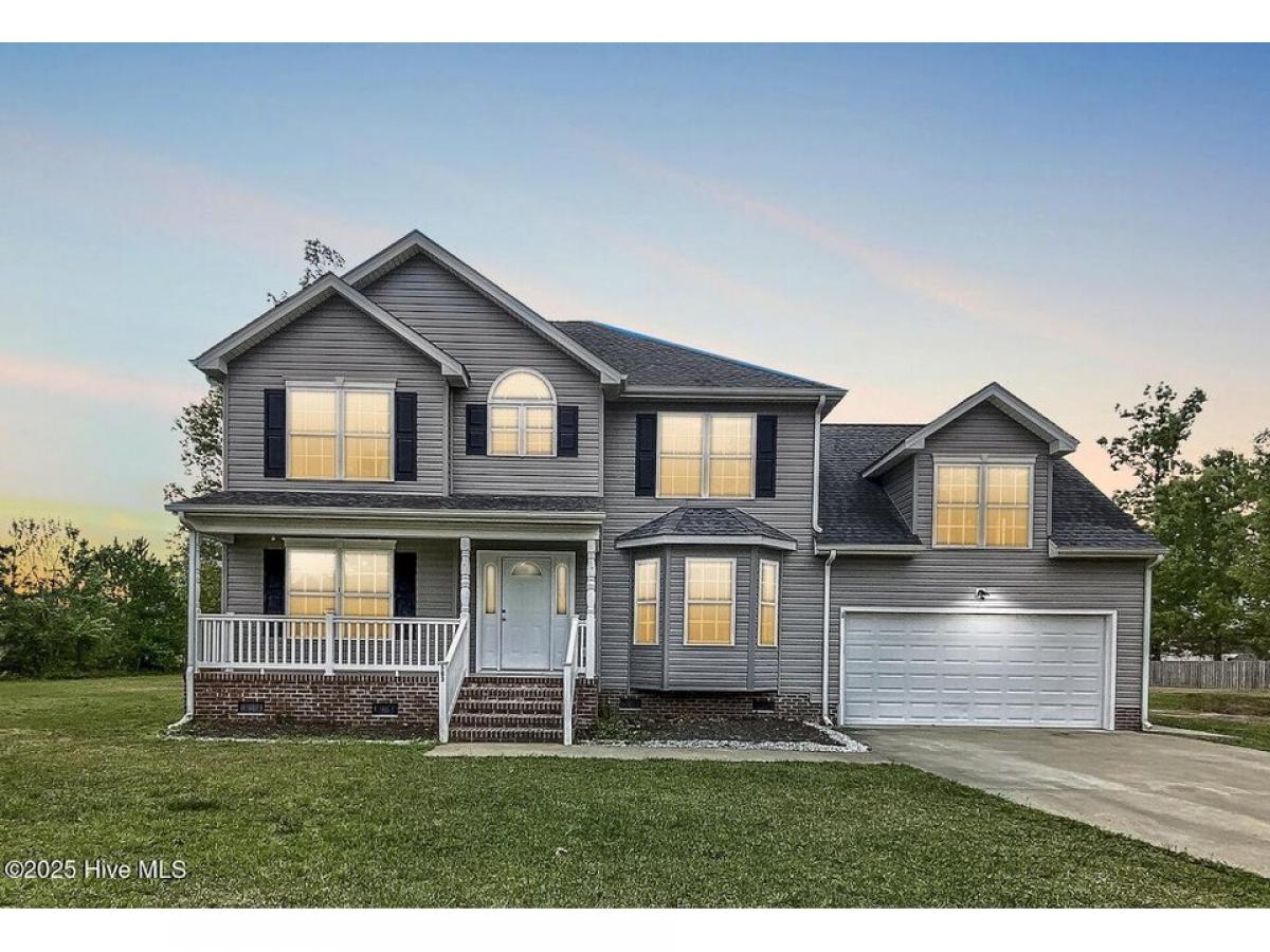 Picture of Home For Sale in Elizabeth City, North Carolina, United States