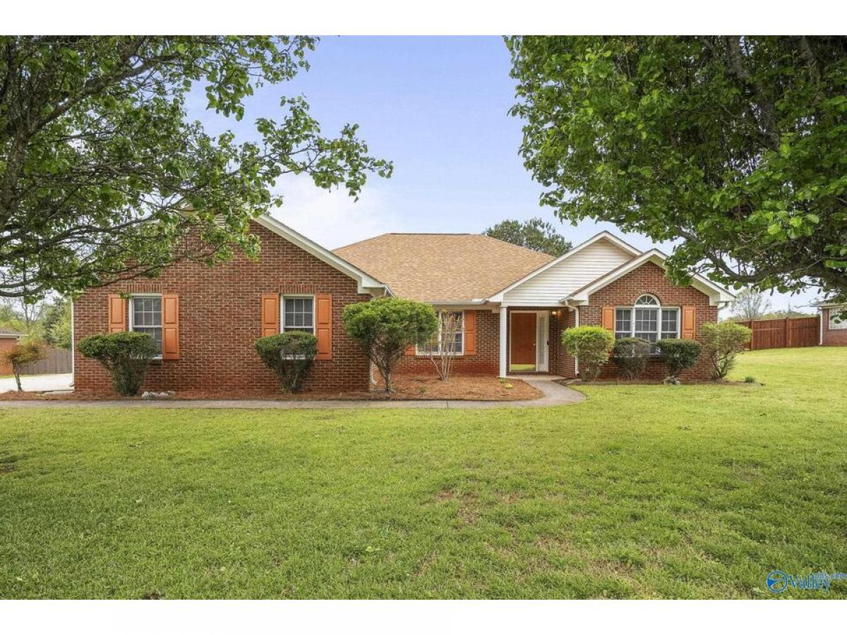 Picture of Home For Sale in Harvest, Alabama, United States