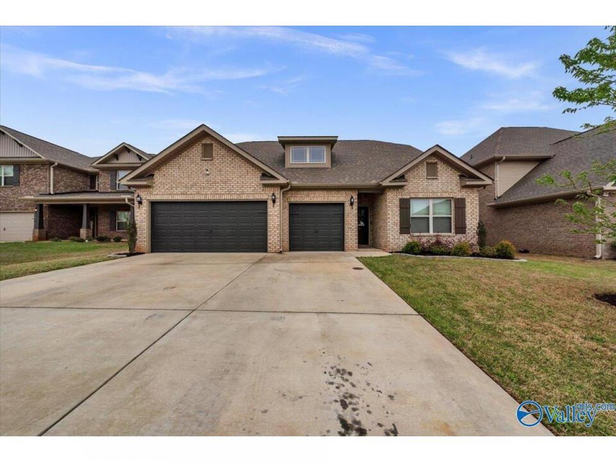 Picture of Home For Sale in Meridianville, Alabama, United States