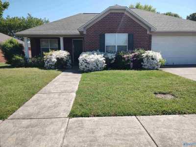Home For Rent in Owens Cross Roads, Alabama