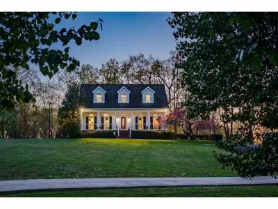 Home For Sale in Dowelltown, Tennessee