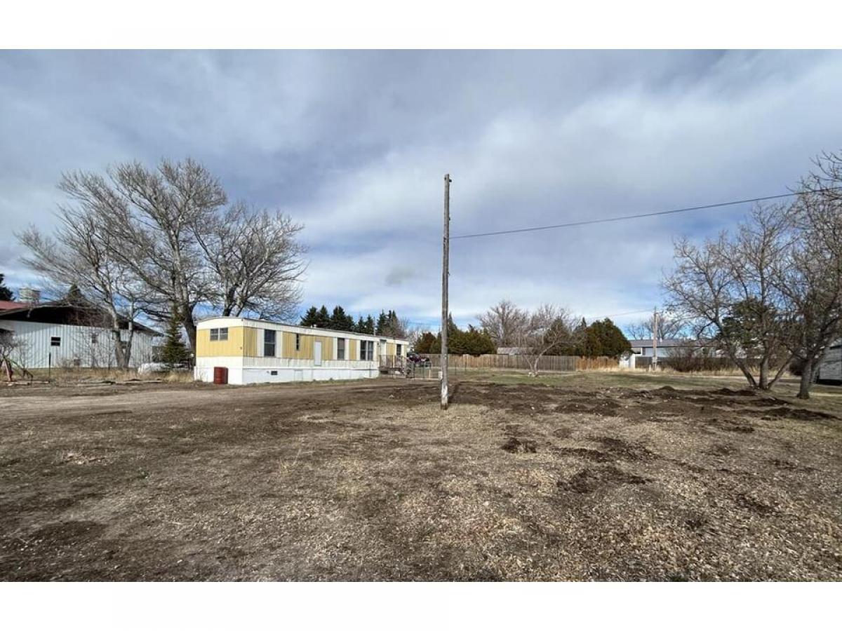Picture of Home For Sale in Manville, Wyoming, United States