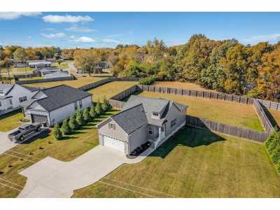 Home For Sale in Smithville, Tennessee