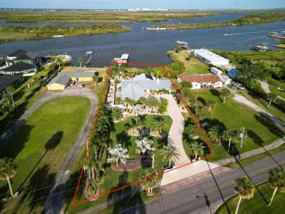 Home For Sale in Edgewater, Florida