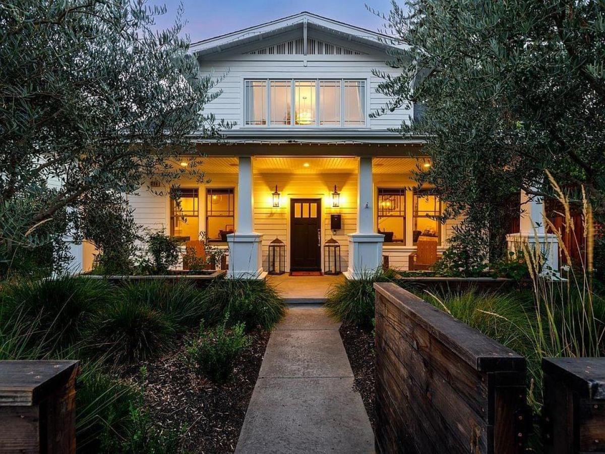 Picture of Home For Sale in Healdsburg, California, United States