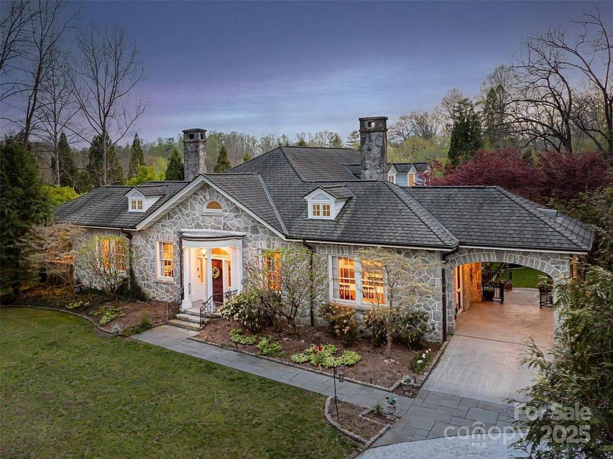 Picture of Home For Sale in Brevard, North Carolina, United States